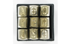 Foto SLAGCIJFERS 0 - 9 9 X 70 MM 5 MM VERNIKKELD TURNUS